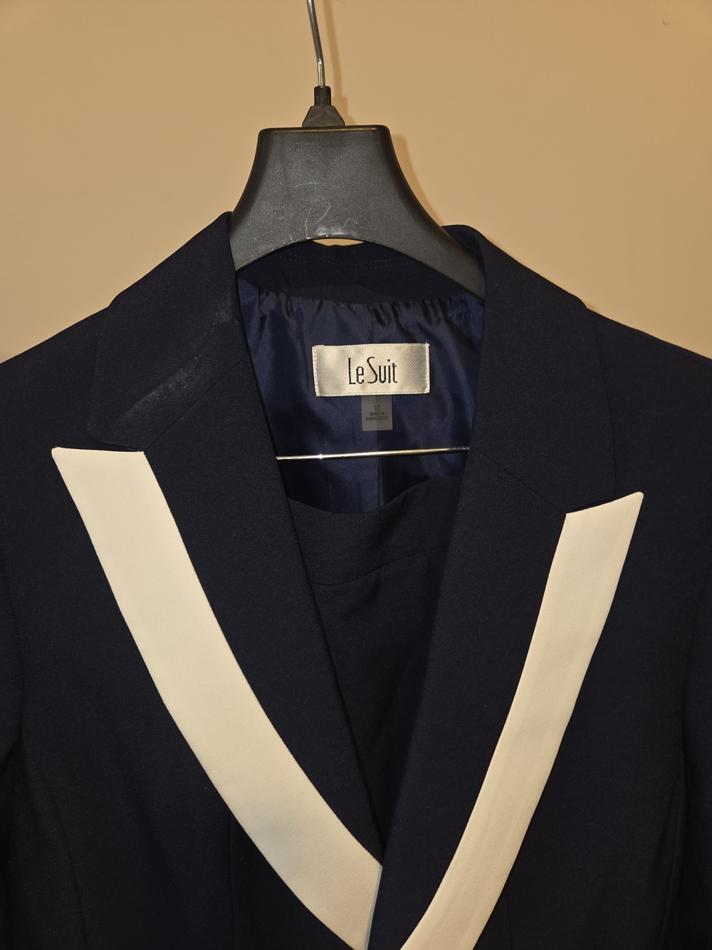 Le Suit Navy Suit